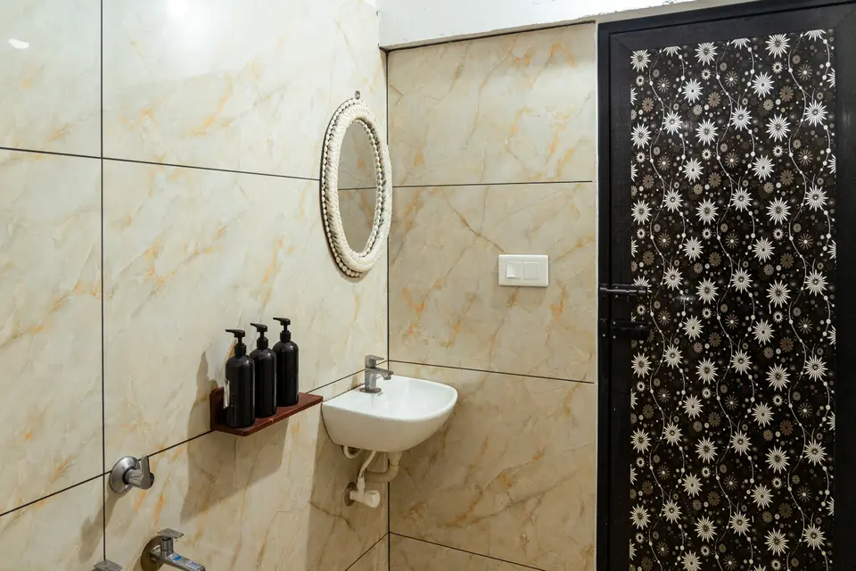 En-suite bathroom